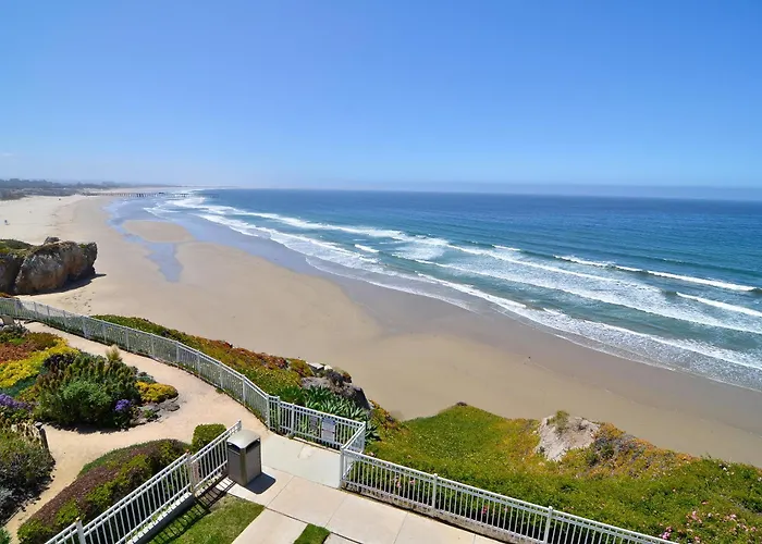 Pismo Lighthouse Suites